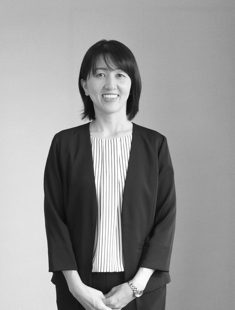 石田　典子